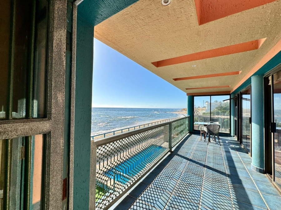 9 Bedroom Property for Sale in Gordons Bay Western Cape